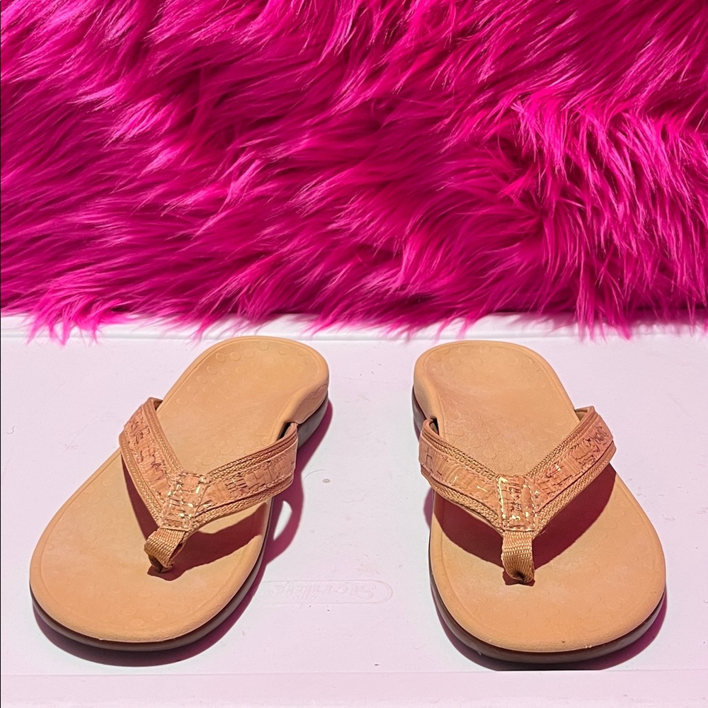 Vionic Tan Thong Sandals